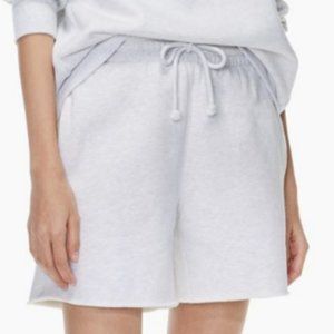 Tna Cozy Fleece Boyfriend 6" Sweatshort Heather Cloud White